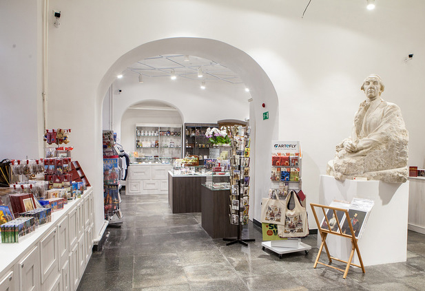 Магазин на Никольской