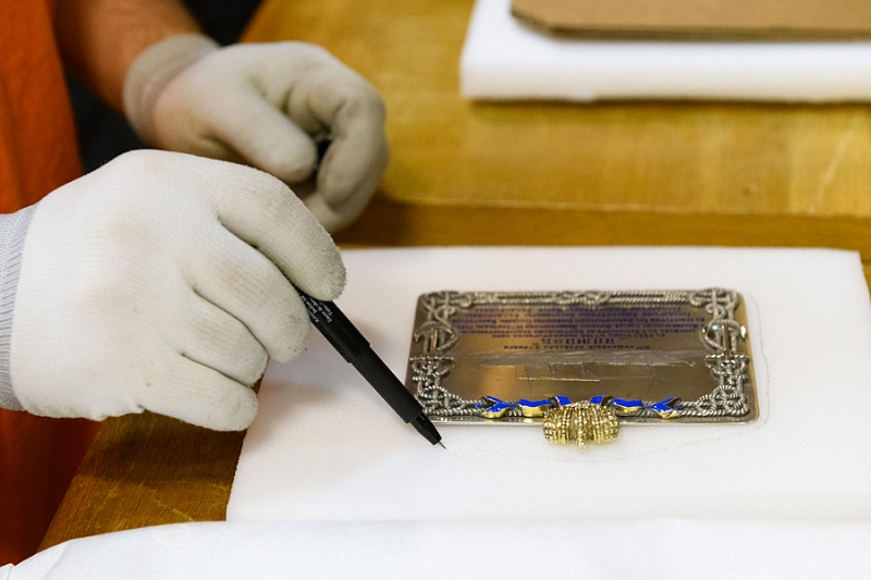 Вебинар «Методы сохранения, особенности изучения и атрибуции предметов декоративно-прикладного искусства в музеях»